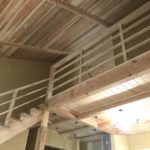 階段と吹き抜け周りに手すりが付きました！